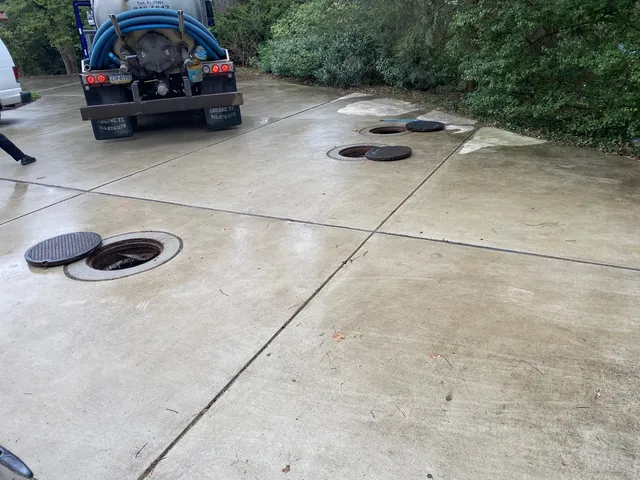 Can septic tank be under driveway